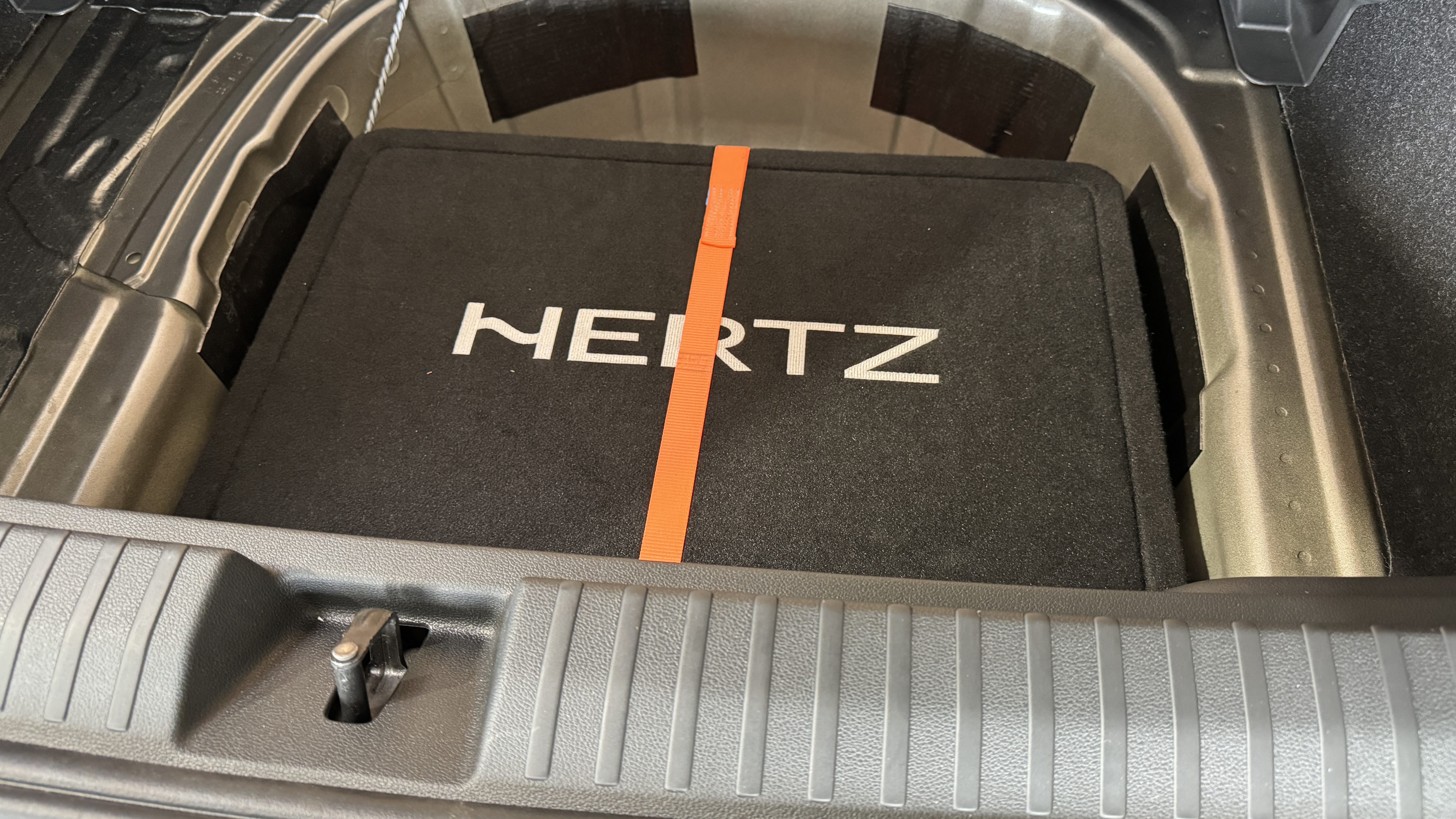 Hertz_MPS_Subwoofer_Skoda_Kamiq